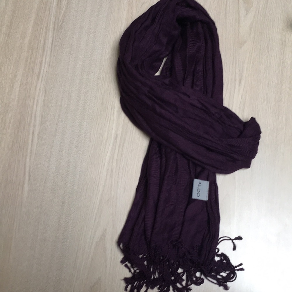 Aldo scarf